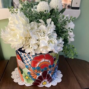 New w Tag Handmade Mexican Talavera Round Ceramic Planter Bright and Gorgeous